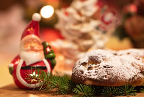 Christstollen Cake Christmas Pastry  - Mrdidg / Pixabay